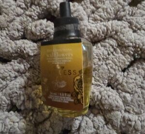 Bath & Body Works Yellow Wallflowers Fragrance Refill Bottle